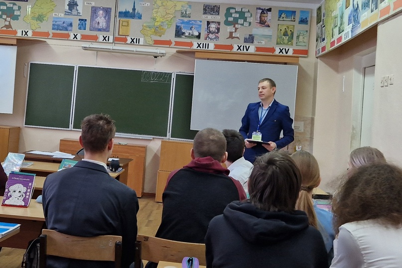 Михаил Алексеевич Савкин провел конкурсный урок в Малоярославце.
