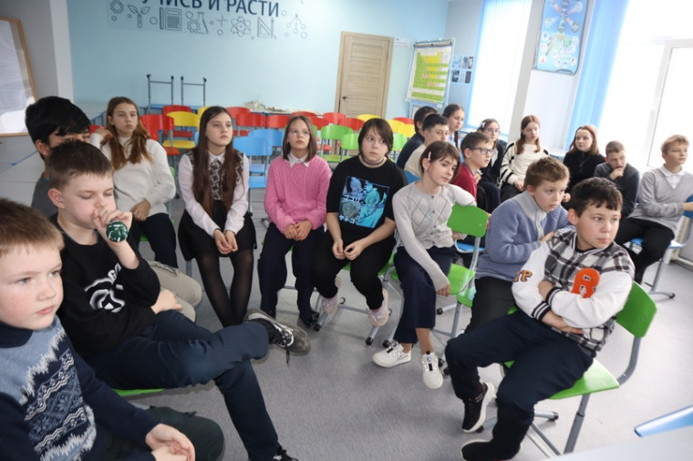 Образовательная игра &quot;Русские открытия&quot;, посвященная 300-летию российской науки прошла в Торбеевской школе.